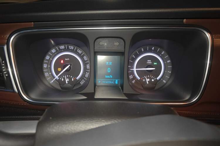 Used Buick GL8 2017 25S Luxury Version China V Standard Instrument Cluster