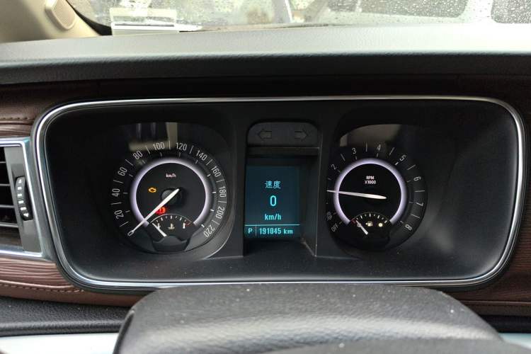 Used Buick GL8 2017 25S Luxury Version China V Standard Instrument Cluster