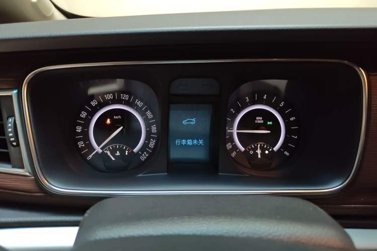 Used Buick GL8 2017 25S Prestige Version China V Standard Instrument Cluster