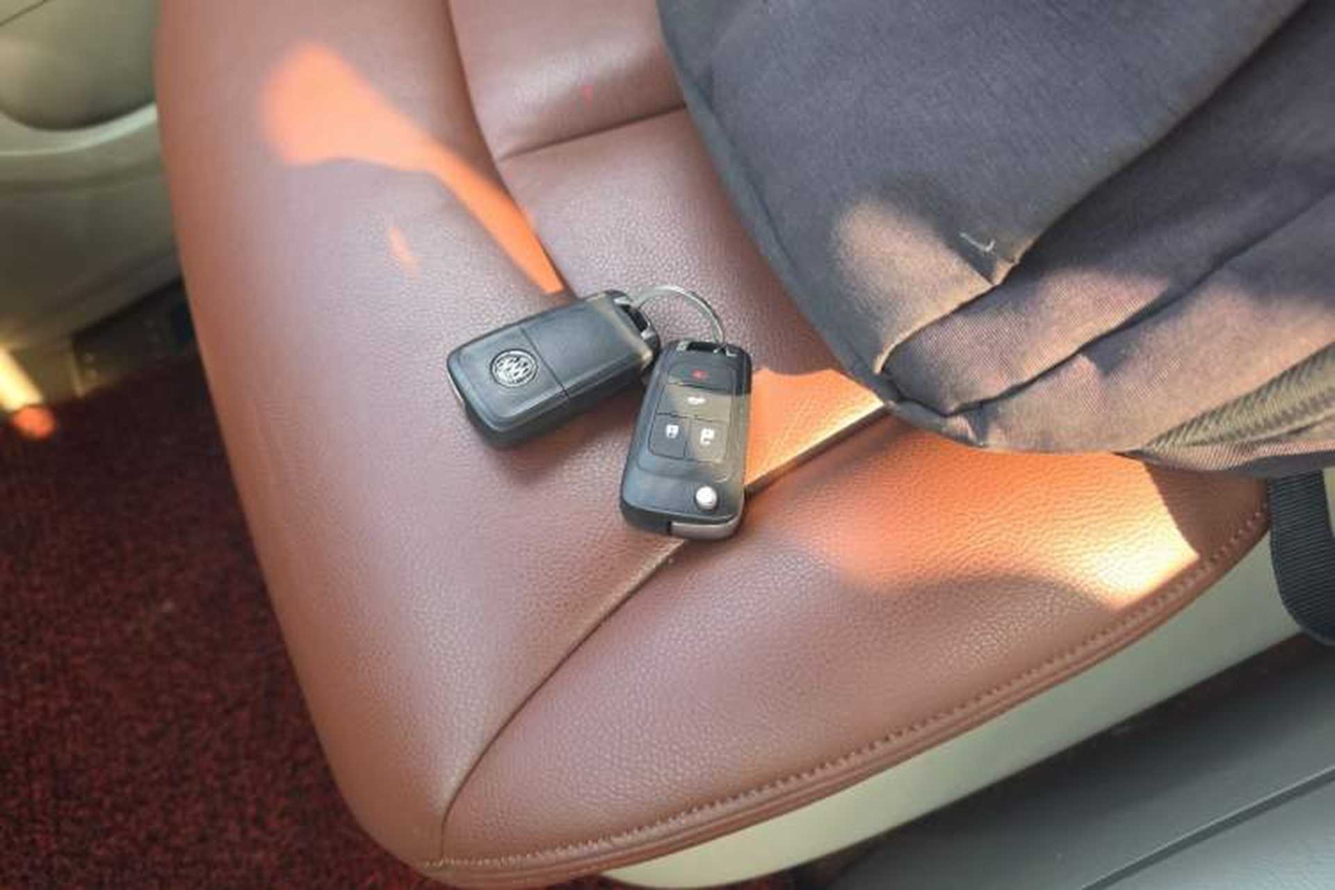Used Buick GL8 2017 25S Comfort Version China V Standard Interior 1