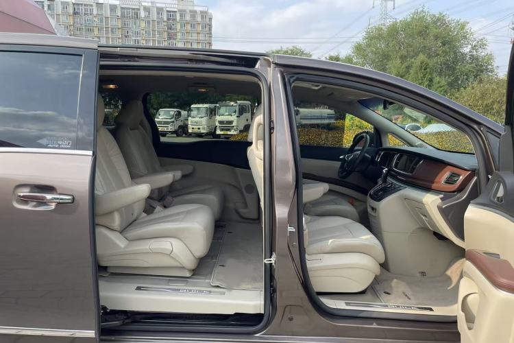 Used Buick GL8 2017 25S Prestige Version China V Standard Interior 10