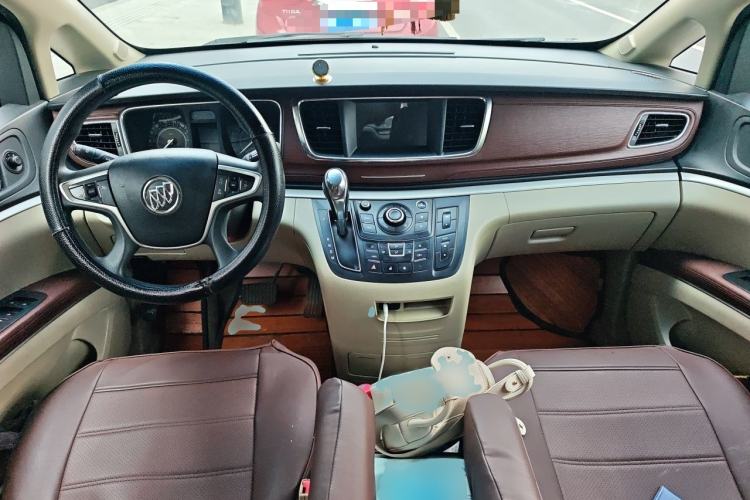 Used Buick GL8 2017 25S Comfort Version China V Standard Interior 2