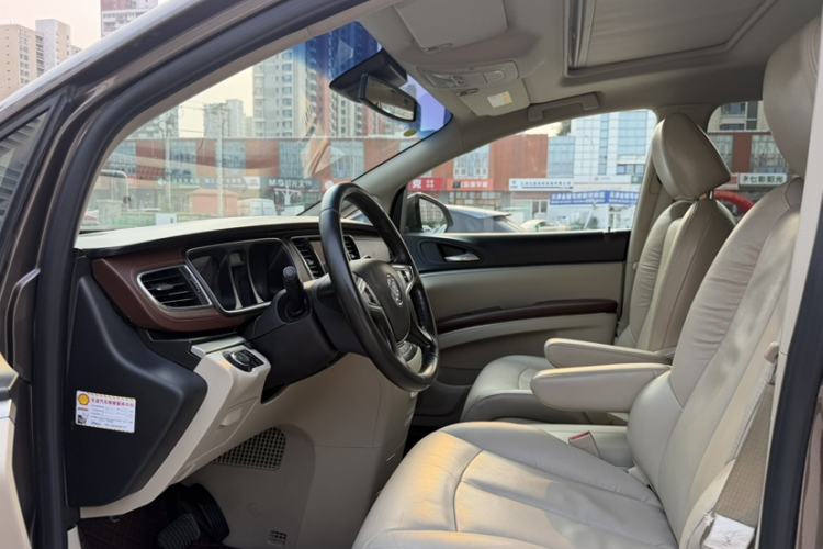 Used Buick GL8 2017 25S Luxury Version China V Standard Interior 2