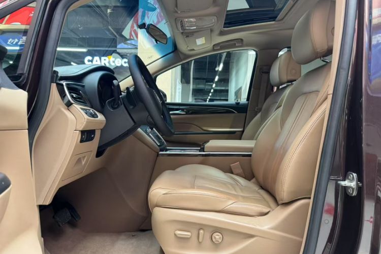 Used Buick GL8 2017 ES 28T Premium Version China V Standard Interior 2