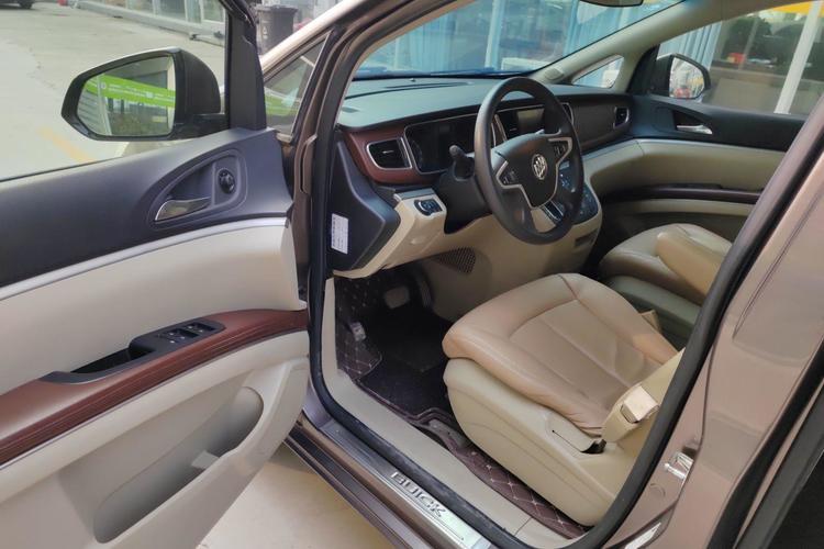 Used Buick GL8 2017 25S Comfort Version China V Standard Interior 2