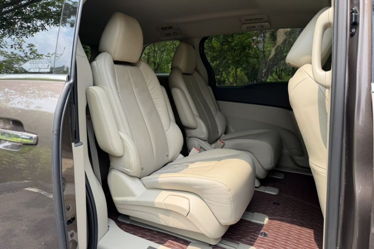 Used Buick GL8 2017 25S Prestige Version China V Standard Interior 3