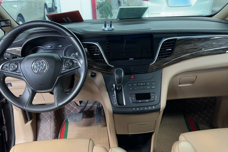 Used Buick GL8 2017 ES 28T Premium Version China V Standard Interior 3