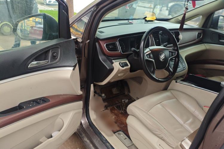 Used Buick GL8 2017 25S Luxury Version China V Standard Interior 3