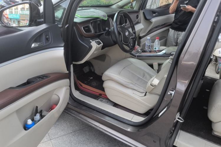 Used Buick GL8 2017 25S Luxury Version China V Standard Interior 3