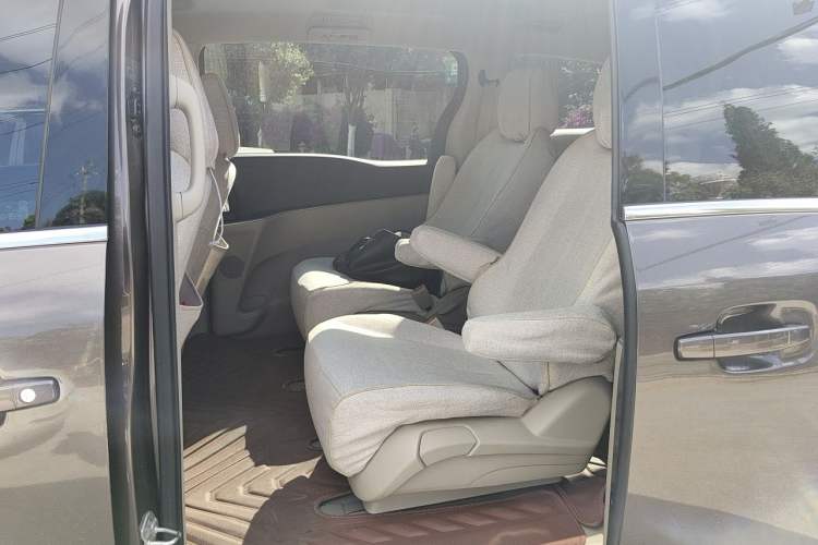 Used Buick GL8 2017 25S Comfort Version China V Standard Interior 4