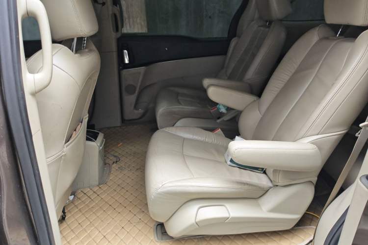 Used Buick GL8 2017 25S Luxury Version China V Standard Interior 4
