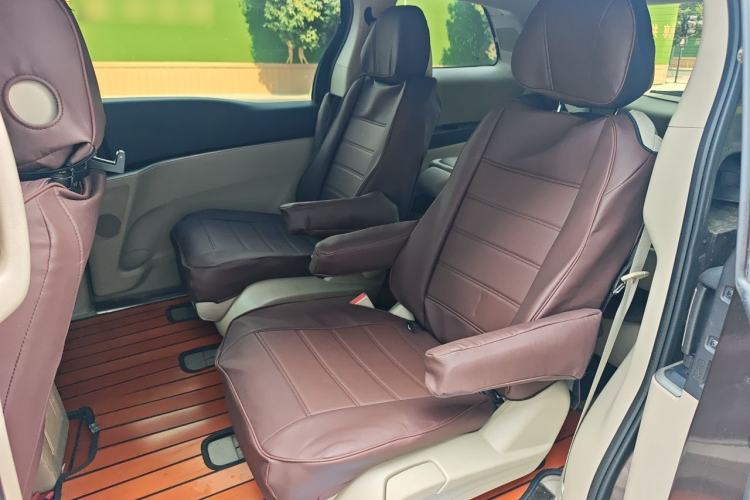 Used Buick GL8 2017 25S Comfort Version China V Standard Interior 4