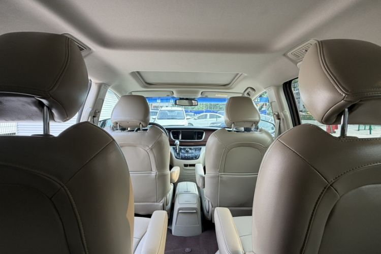 Used Buick GL8 2017 25S Luxury Version China V Standard Interior 4