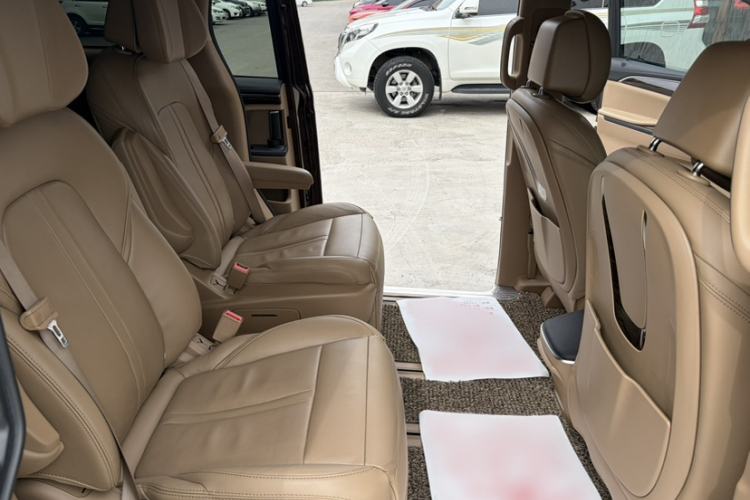 Used Buick GL8 2017 ES 28T Flagship Model China V Standard Interior 6