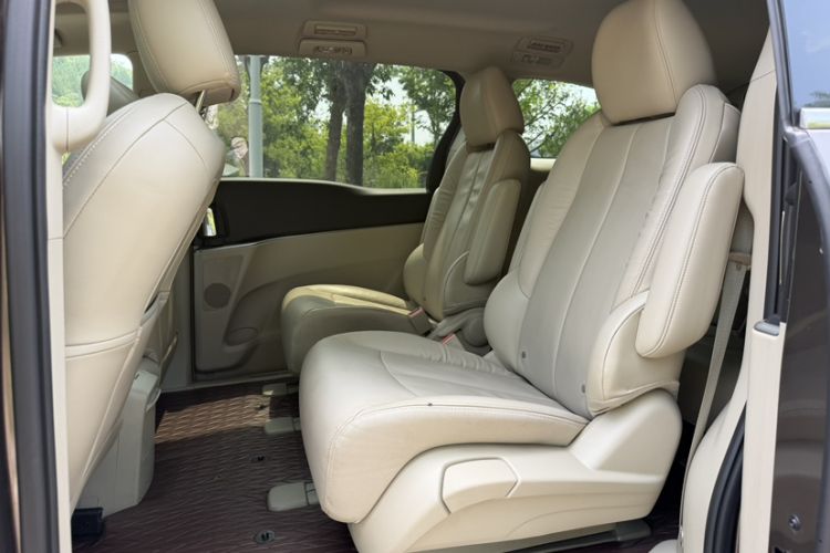 Used Buick GL8 2017 25S Prestige Version China V Standard Interior 7