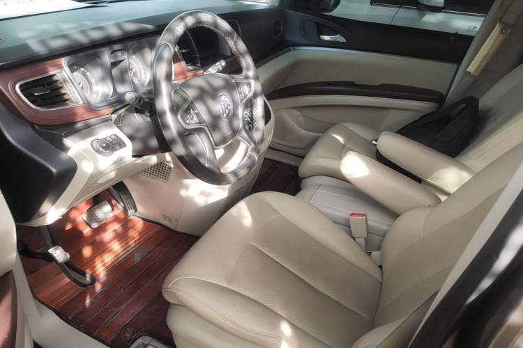 Used Buick GL8 2017 25S Luxury Version China V Standard Left Front Seat