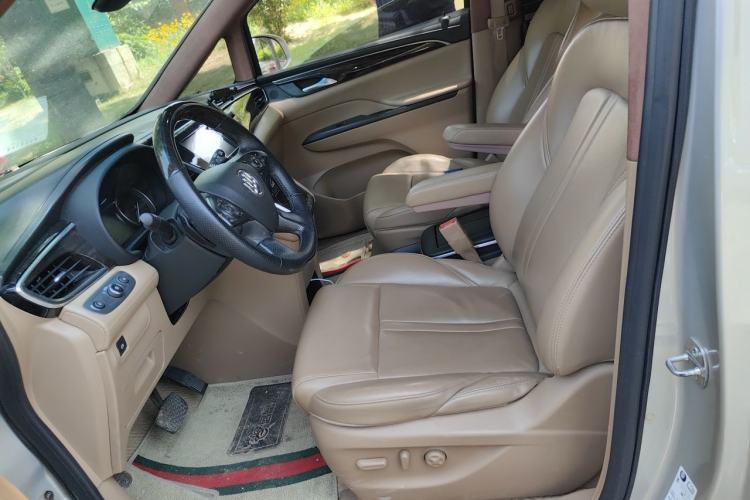Used Buick GL8 2017 ES 28T Luxury Model China V Standard Left Front Seat