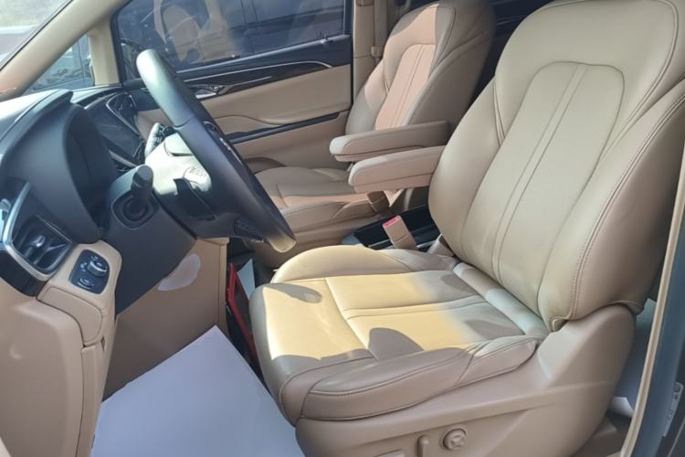 Used Buick GL8 2017 ES 28T Luxury Model China V Standard Left Front Seat