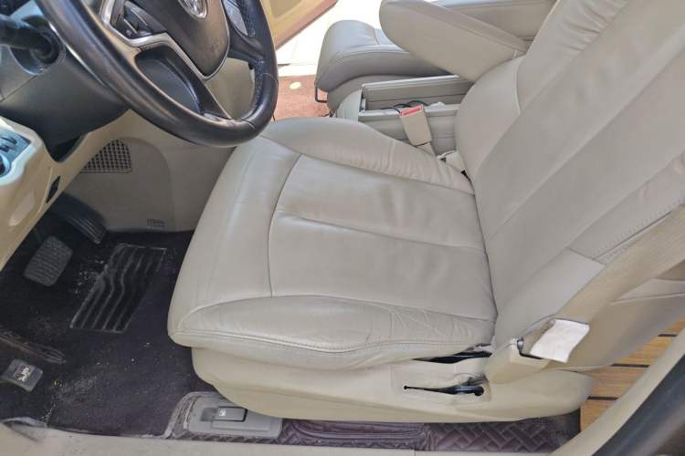 Used Buick GL8 2017 25S Luxury Version China V Standard Left Front Seat