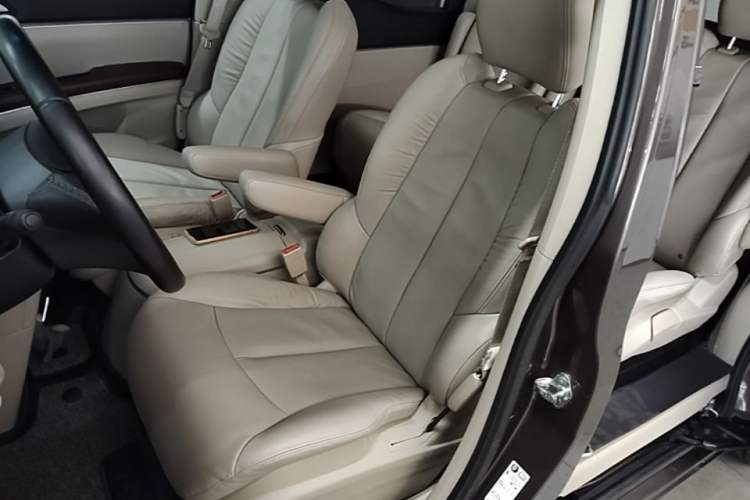 Used Buick GL8 2017 25S Prestige Version China V Standard Left Front Seat