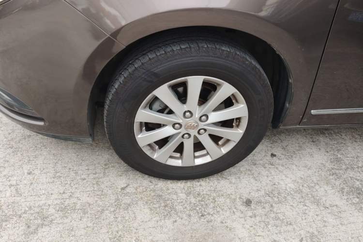 Used Buick GL8 2017 25S Luxury Version China V Standard Left Front Wheel Hub