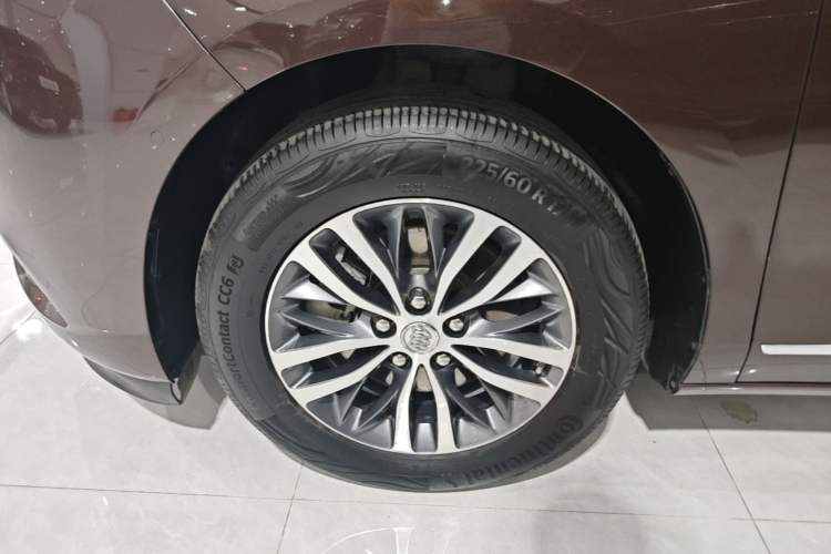 Used Buick GL8 2017 ES 28T Flagship Model China V Standard Left Front Wheel Hub