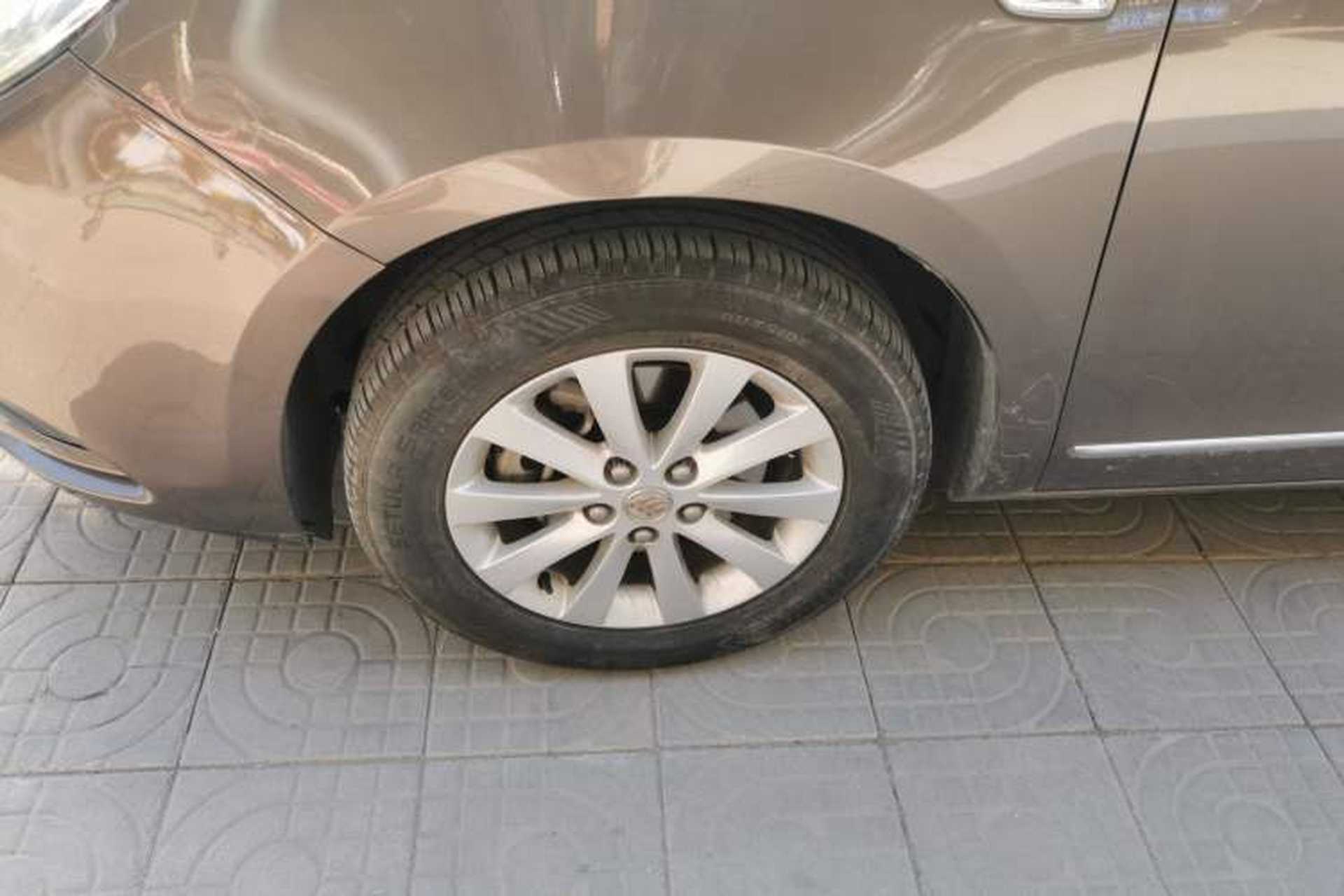 Used Buick GL8 2017 25S Luxury Version China V Standard Left Front Wheel Hub