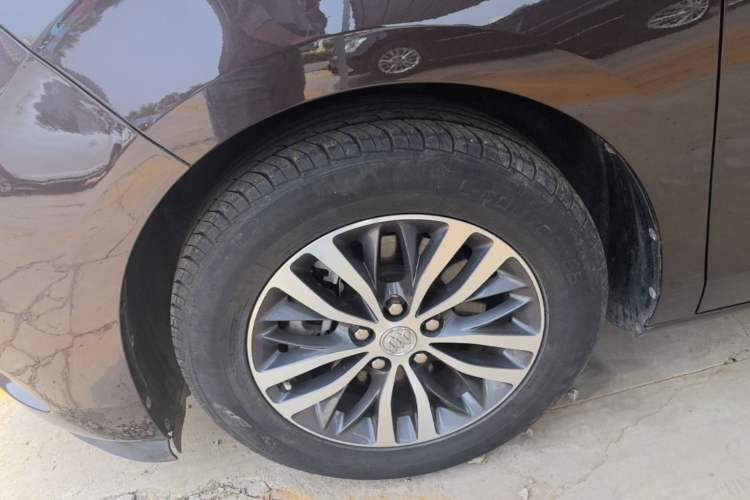 Used Buick GL8 2017 ES 28T Luxury Model China V Standard Left Front Wheel Hub