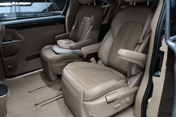 Used Buick GL8 2017 ES 28T Flagship Model China V Standard Left Rear Seat