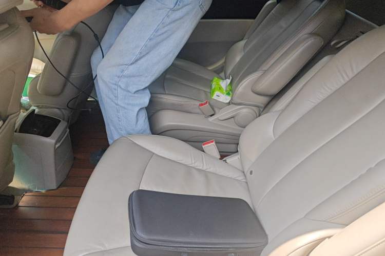 Used Buick GL8 2017 25S Luxury Version China V Standard Left Rear Seat