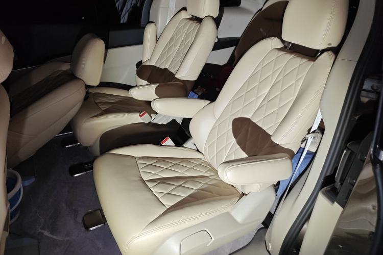 Used Buick GL8 2017 25S Comfort Version China V Standard Left Rear Seat