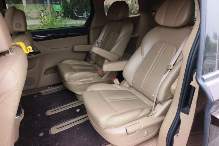 Used Buick GL8 2017 ES 28T Premium Version China V Standard Left Rear Seat
