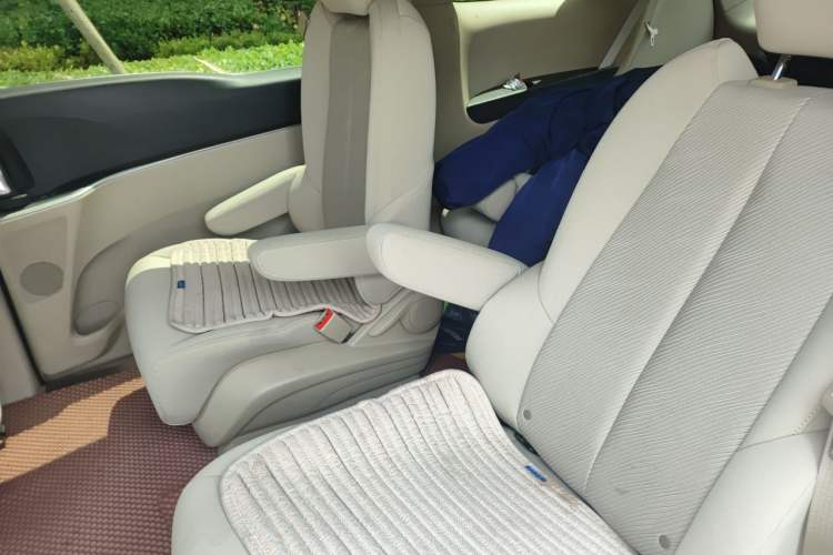 Used Buick GL8 2017 25S Comfort Version China V Standard Left Rear Seat