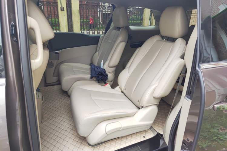 Used Buick GL8 2017 25S Luxury Version China V Standard Left Rear Seat