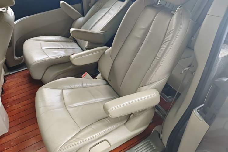 Used Buick GL8 2017 25S Luxury Version China V Standard Left Rear Seat
