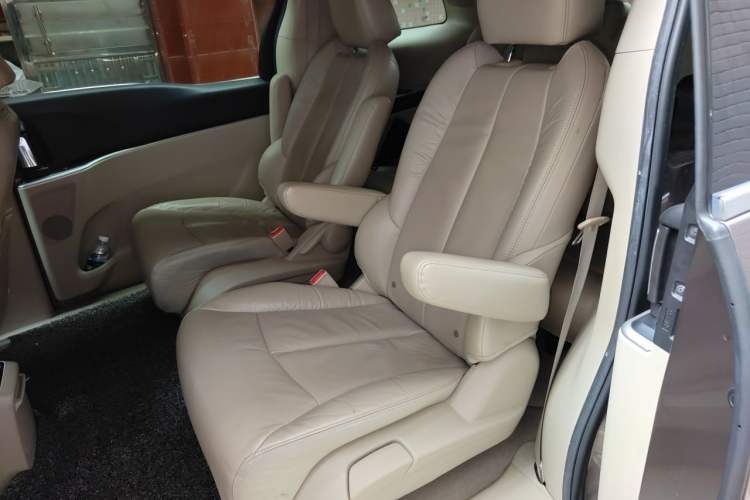 Used Buick GL8 2017 25S Luxury Version China V Standard Left Rear Seat
