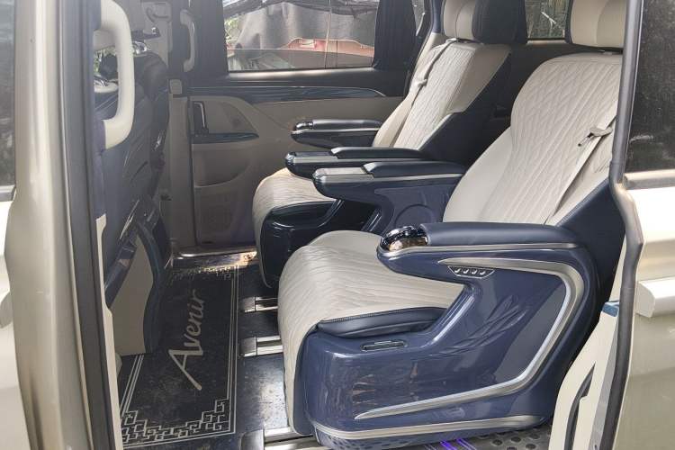 Used Buick GL8 2017 ES 28T Comfort Model China V Standard Left Rear Seat