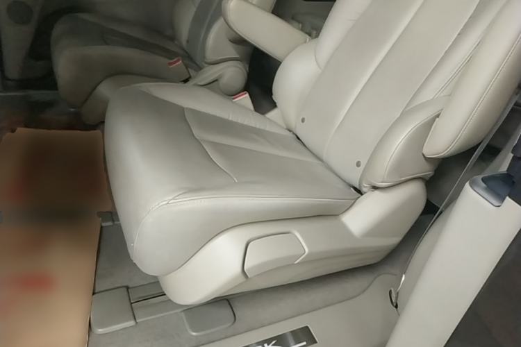 Used Buick GL8 2017 25S Prestige Version China V Standard Left Rear Seat