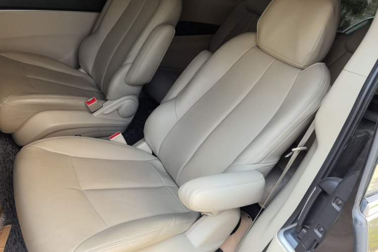 Used Buick GL8 2017 25S Comfort Version China V Standard Left Rear Seat