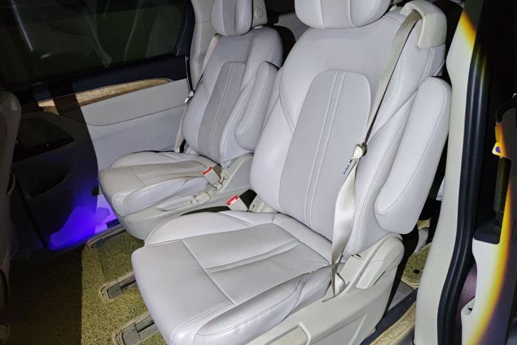 Used Buick GL8 2017 ES 28T Comfort Model China V Standard Left Rear Seat