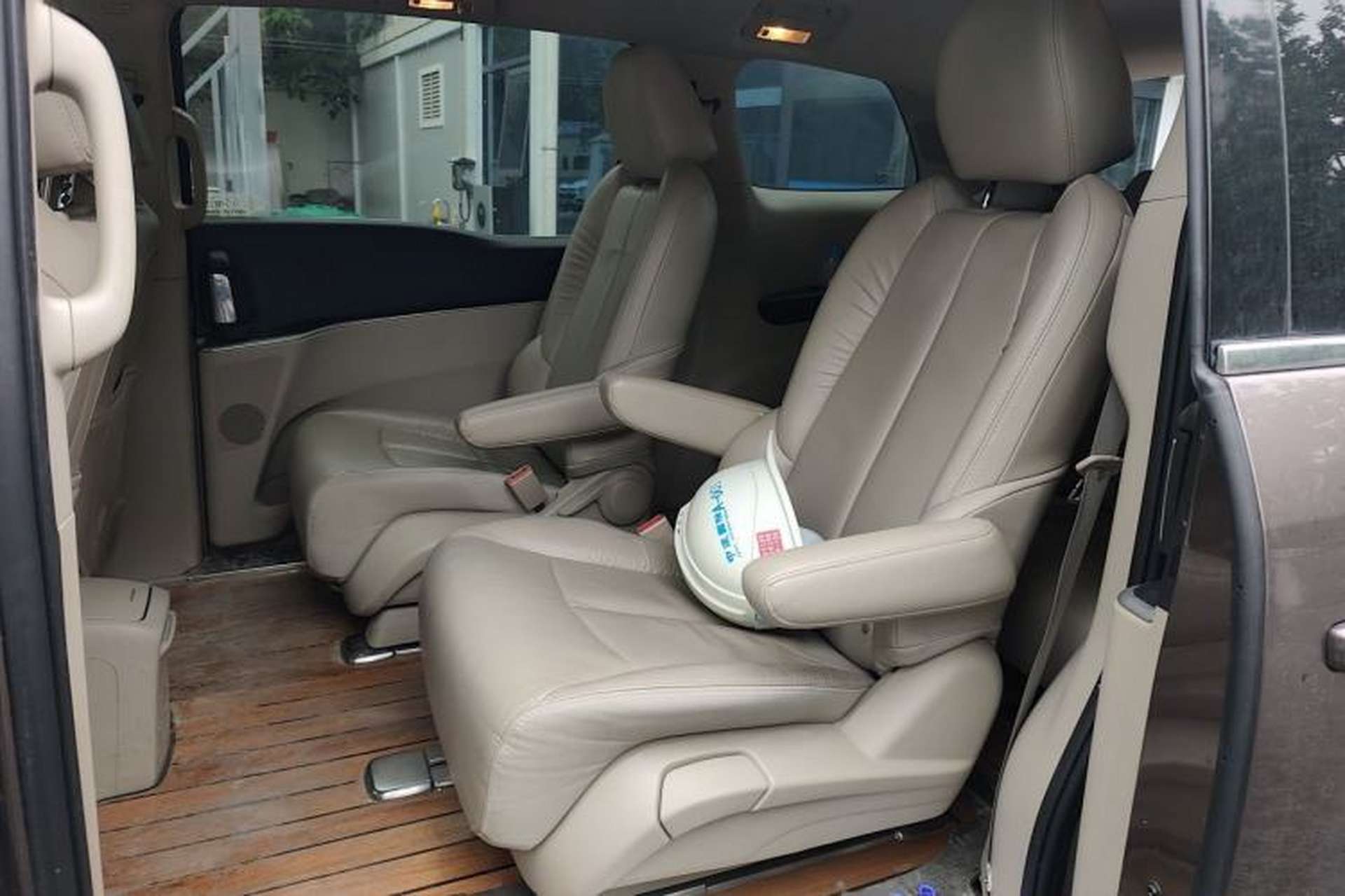 Used Buick GL8 2017 25S Prestige Version China V Standard Left Rear Seat