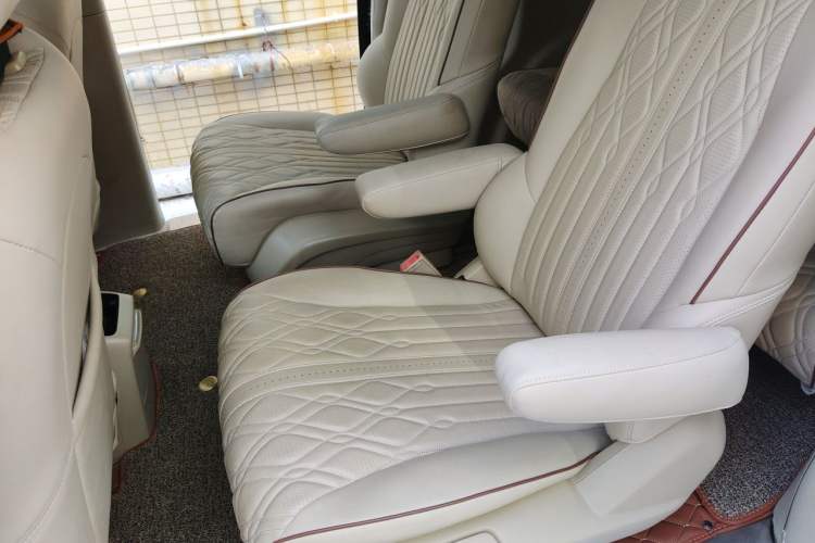 Used Buick GL8 2017 25S Luxury Version China V Standard Left Rear Seat