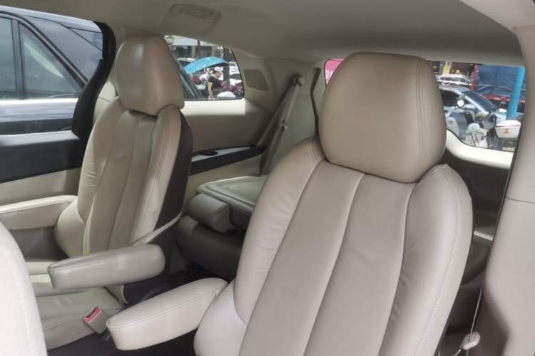Used Buick GL8 2017 25S Luxury Version China V Standard Left Rear Seat