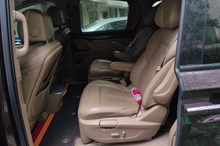 Used Buick GL8 2017 ES 28T Luxury Model China V Standard Left Rear Seat
