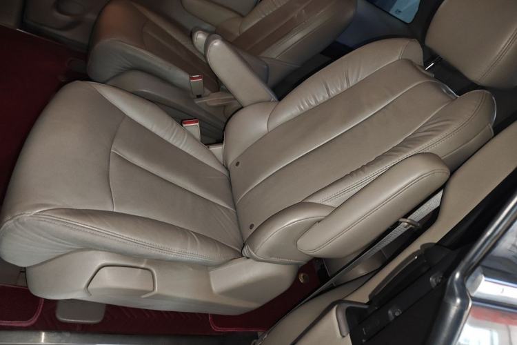 Used Buick GL8 2017 25S Luxury Version China V Standard Left Rear Seat