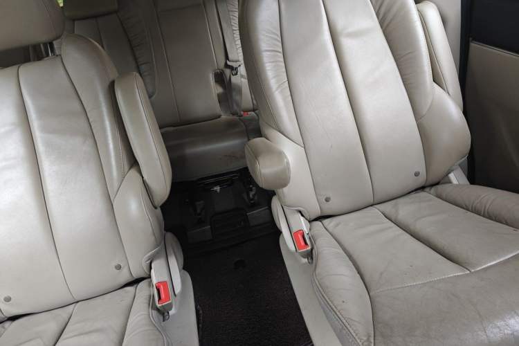 Used Buick GL8 2017 25S Luxury Version China V Standard Left Rear Seat