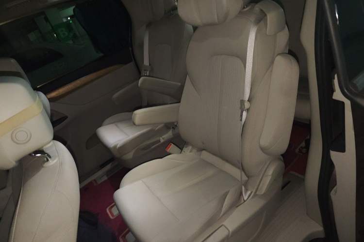 Used Buick GL8 2017 ES 28T Comfort Model China V Standard Left Rear Seat