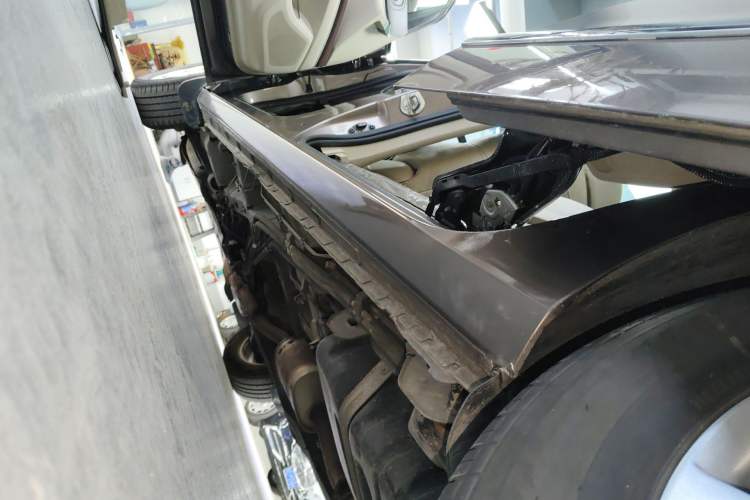 Used Buick GL8 2017 25S Luxury Version China V Standard Left Side Sill