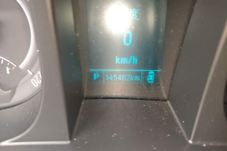 Used Buick GL8 2017 25S Luxury Version China V Standard Odometer Close Up