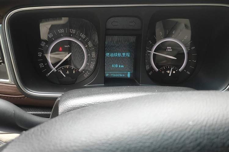 Used Buick GL8 2017 25S Comfort Version China V Standard Odometer Close Up